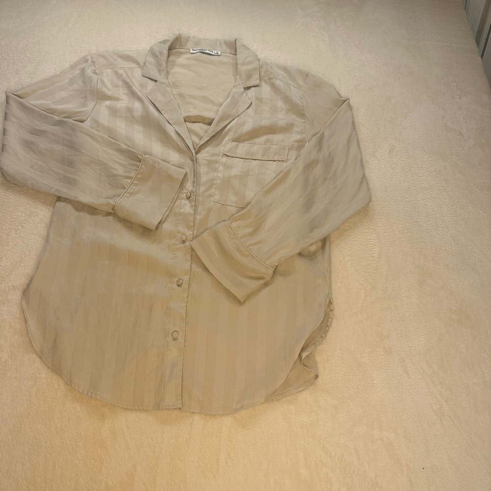 Abercrombie & Fitch Women Beige Satin Striped Pajama Top Long Sleeve Small